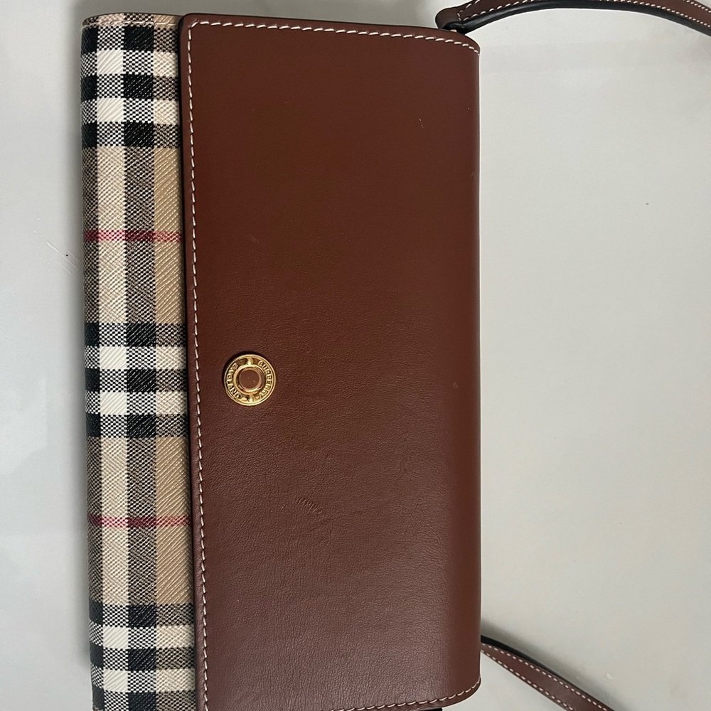 Burberry Brown Leather Wallet with Plaid Interior